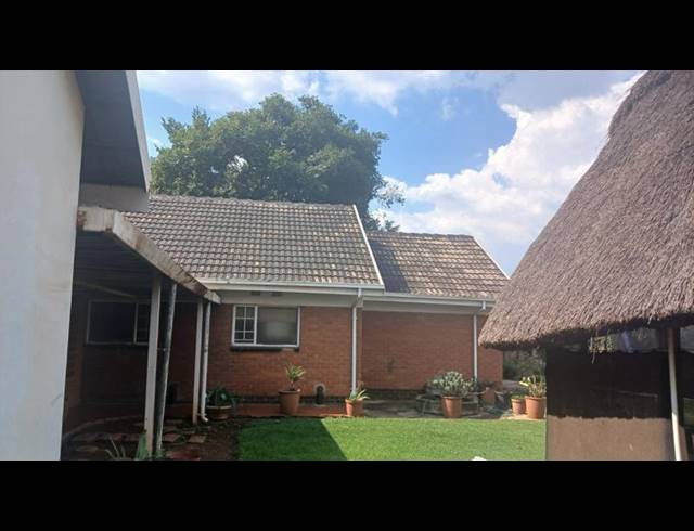 6 BEDROOM HOUSE FOR SALE IN CLAYVILLE